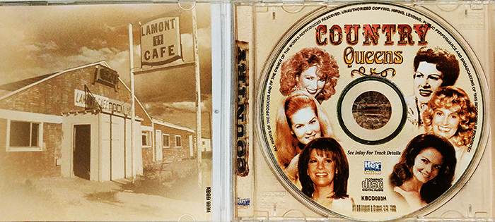 COUNTRY - QUEENS - VINTACE CLASSIC FOLK, WORLD, & COUNTRY MUSIC - FRONT CD